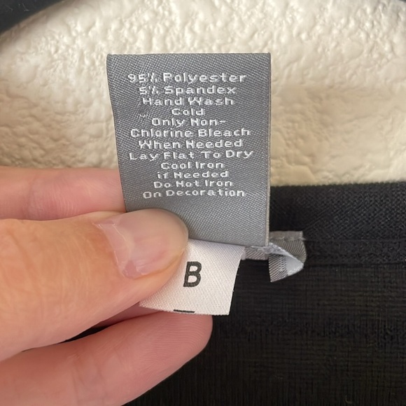 Ann Taylor Sequined Button Front Cardigan Sweater W’s S Black Classic Office Top - Picture 3 of 9